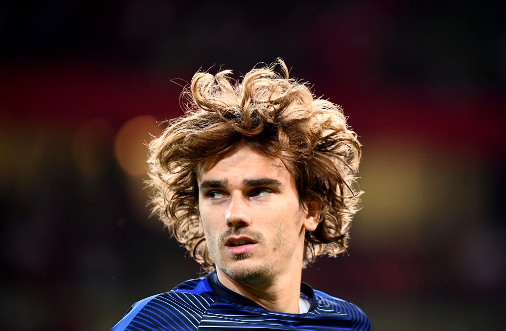 France's forward Antoine Griezmann warm up prior the Euro 2020 football qualification match between Turkey and France at the Buyuksehir Belediyesi stadium in Konya, on June 8, 2019. (Photo by FRANCK FIFE / AFP) (Photo credit should read FRANCK FIFE/AFP/Getty Images)