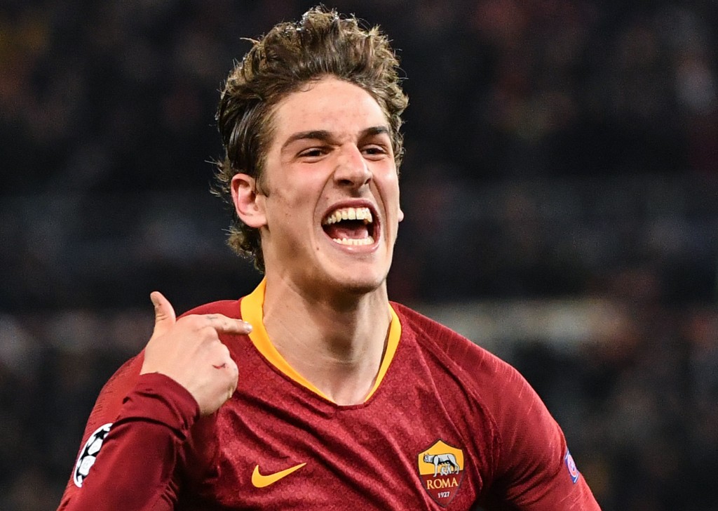AS Roma Italian midfielder Nicolo Zaniolo celebrates after opening the scoring during the UEFA Champions League round of 16, first leg football match AS Roma vs FC Porto on February 12, 2019 at the Olympic stadium in Rome. (Photo by Andreas SOLARO / AFP) (Photo credit should read ANDREAS SOLARO/AFP/Getty Images)