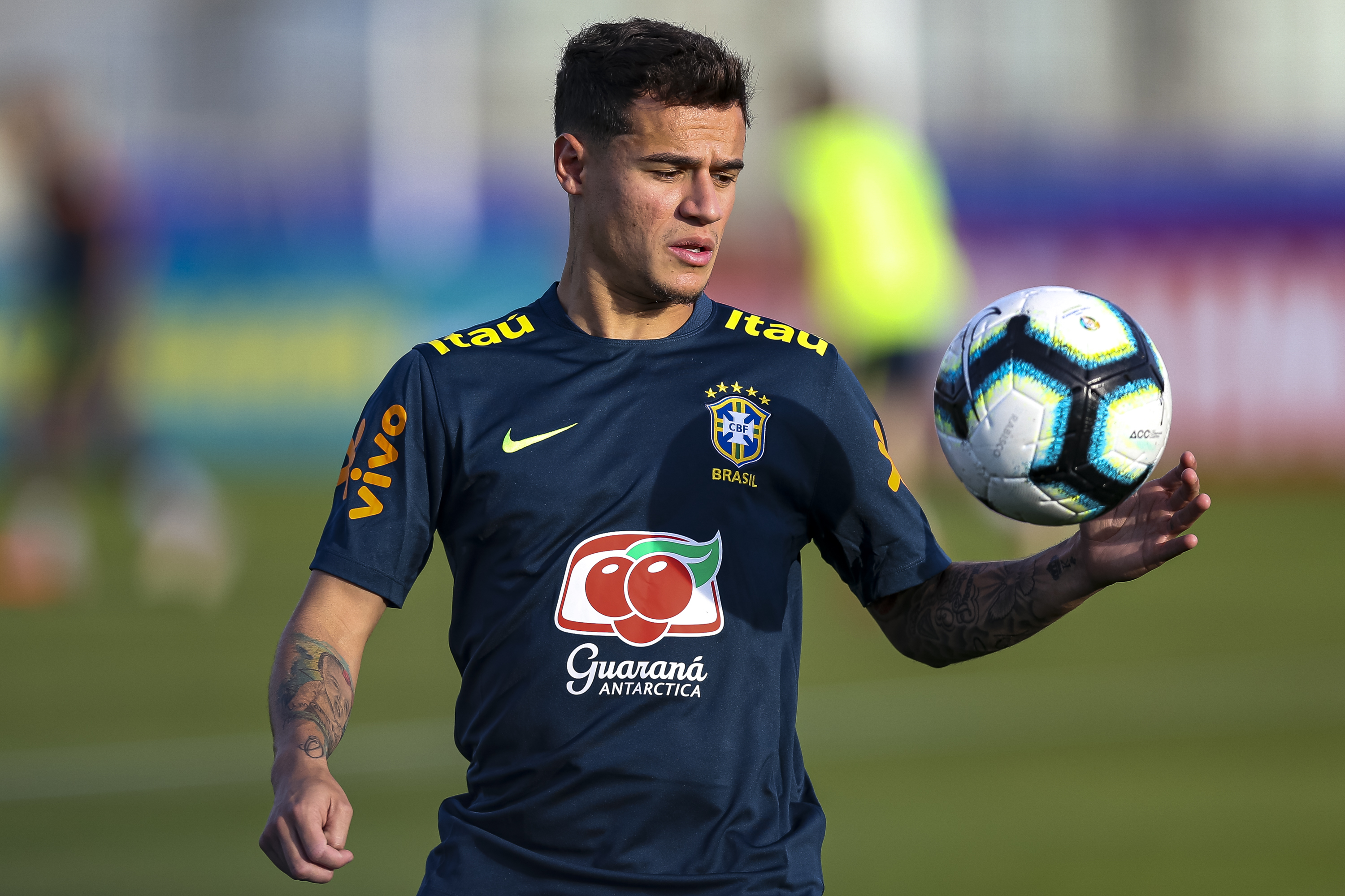 PORTO ALEGRE, BRAZIL - JUNE 07: Philippe Coutinho controls the ball in a training session at the Gremio team training centre on June 07, 2019 in Porto Alegre, Brazil. (Photo by Buda Mendes/Getty Images)