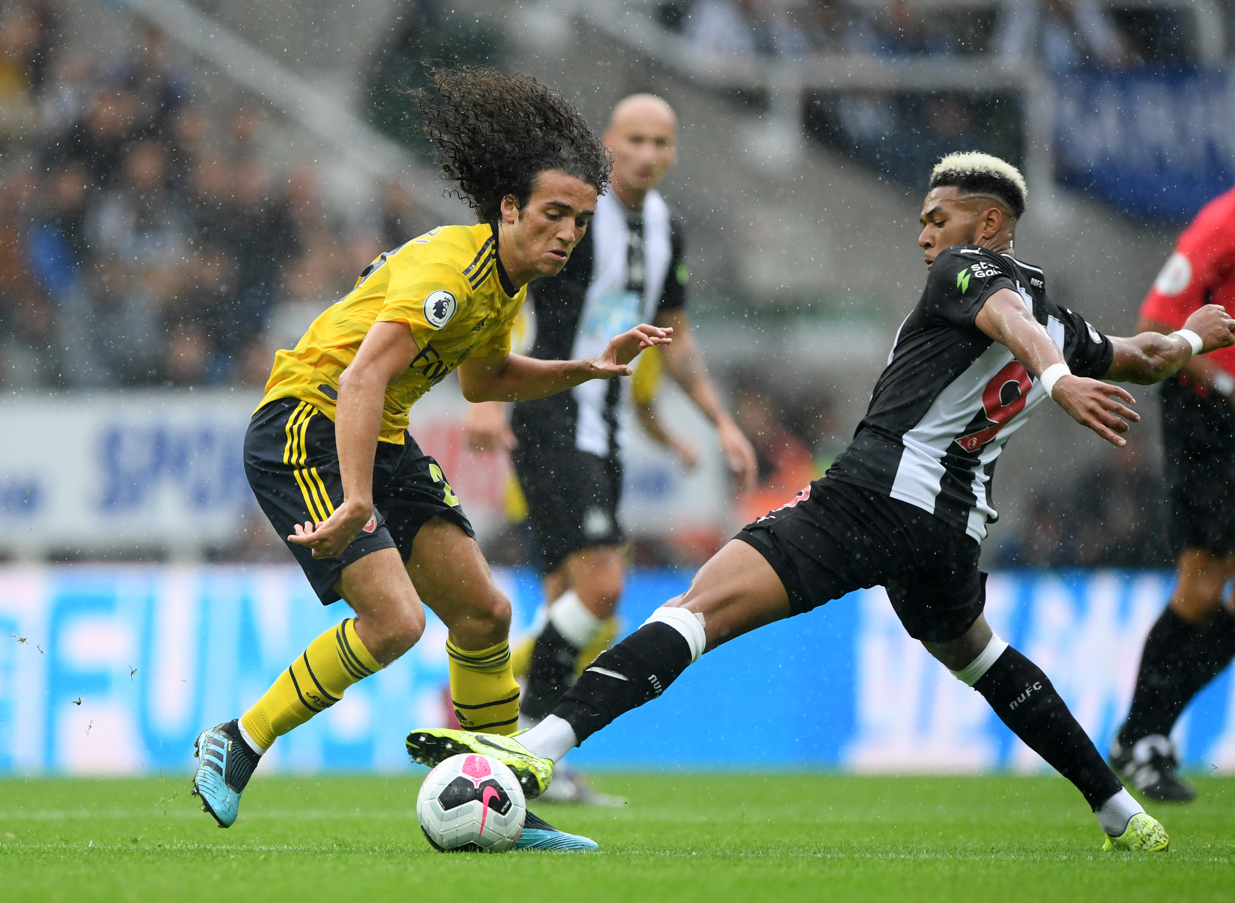 A long-term futur at the Emirates beckons for Guendouzi? (Photo courtesy: AFP/Getty)