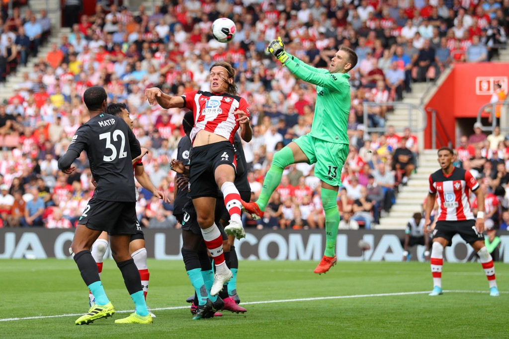 Adrian's blunder allowed Southampton a way back in the game (Photo by Warren Little/Getty Images)