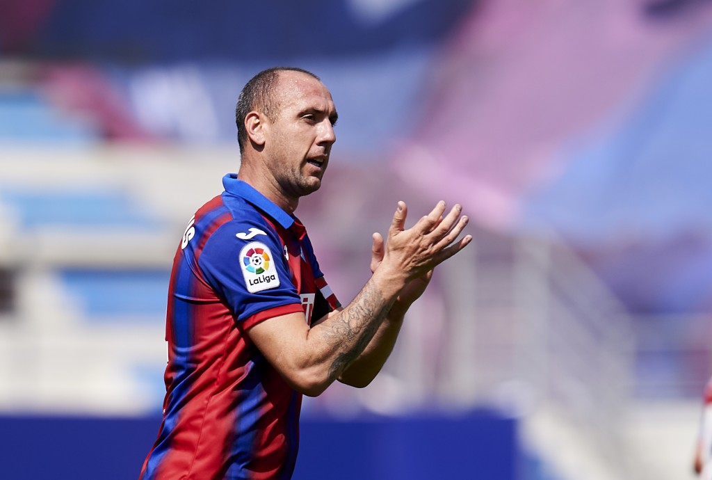 Ivan Ramis will be a major miss for Eibar. (Photo by Juan Manuel Serrano Arce/Getty Images)