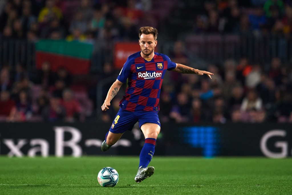 BARCELONA, SPAIN - OCTOBER 29: Ivan Rakitic of FC Barcelona plays the ball during the La Liga match between FC Barcelona and Real Valladolid CF at Camp Nou stadium on October 29, 2019 in Barcelona, Spain. (Photo by Alex Caparros/Getty Images)