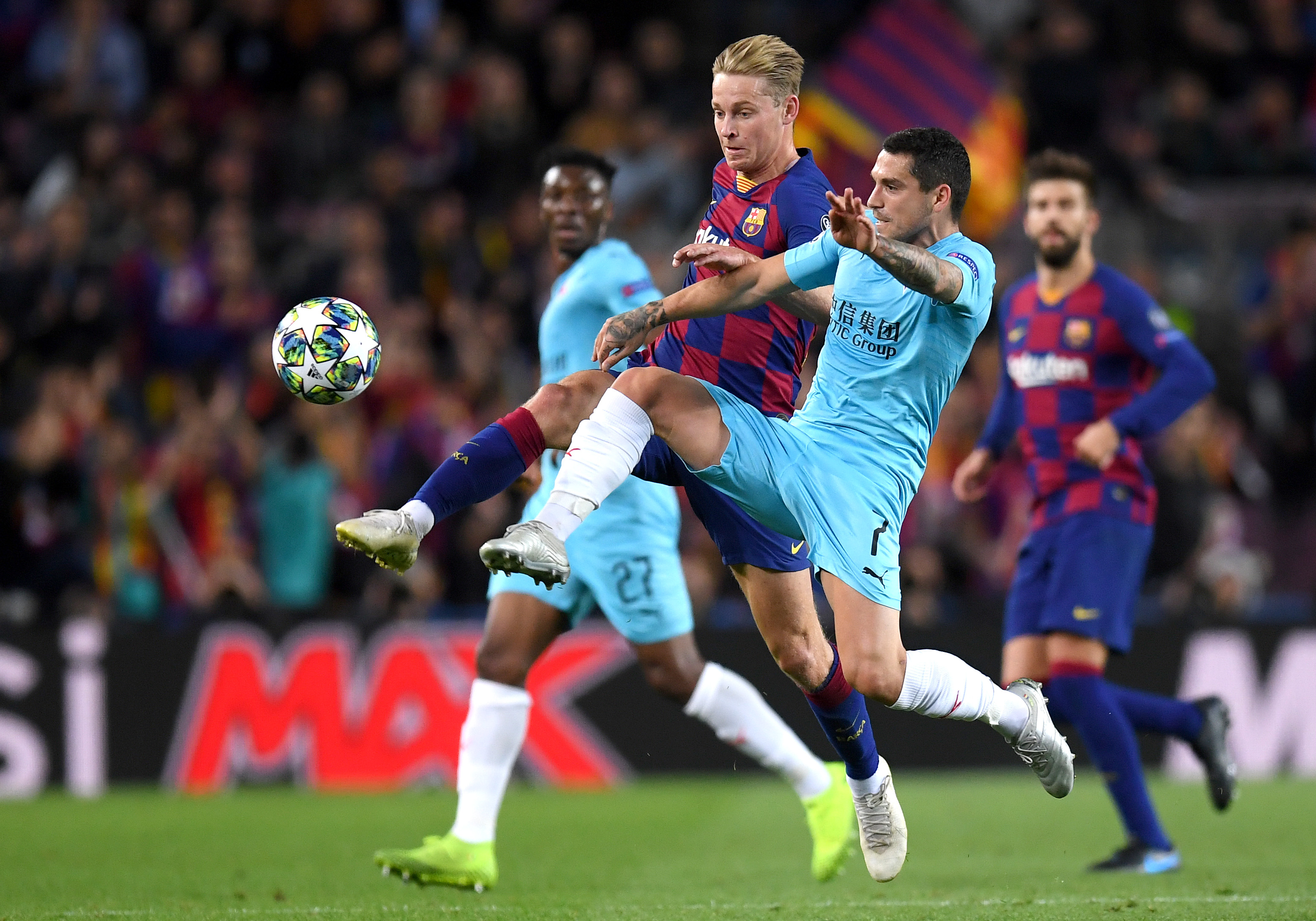 No lack of effort on the night from Frenkie de Jong (Photo by Alex Caparros/Getty Images)