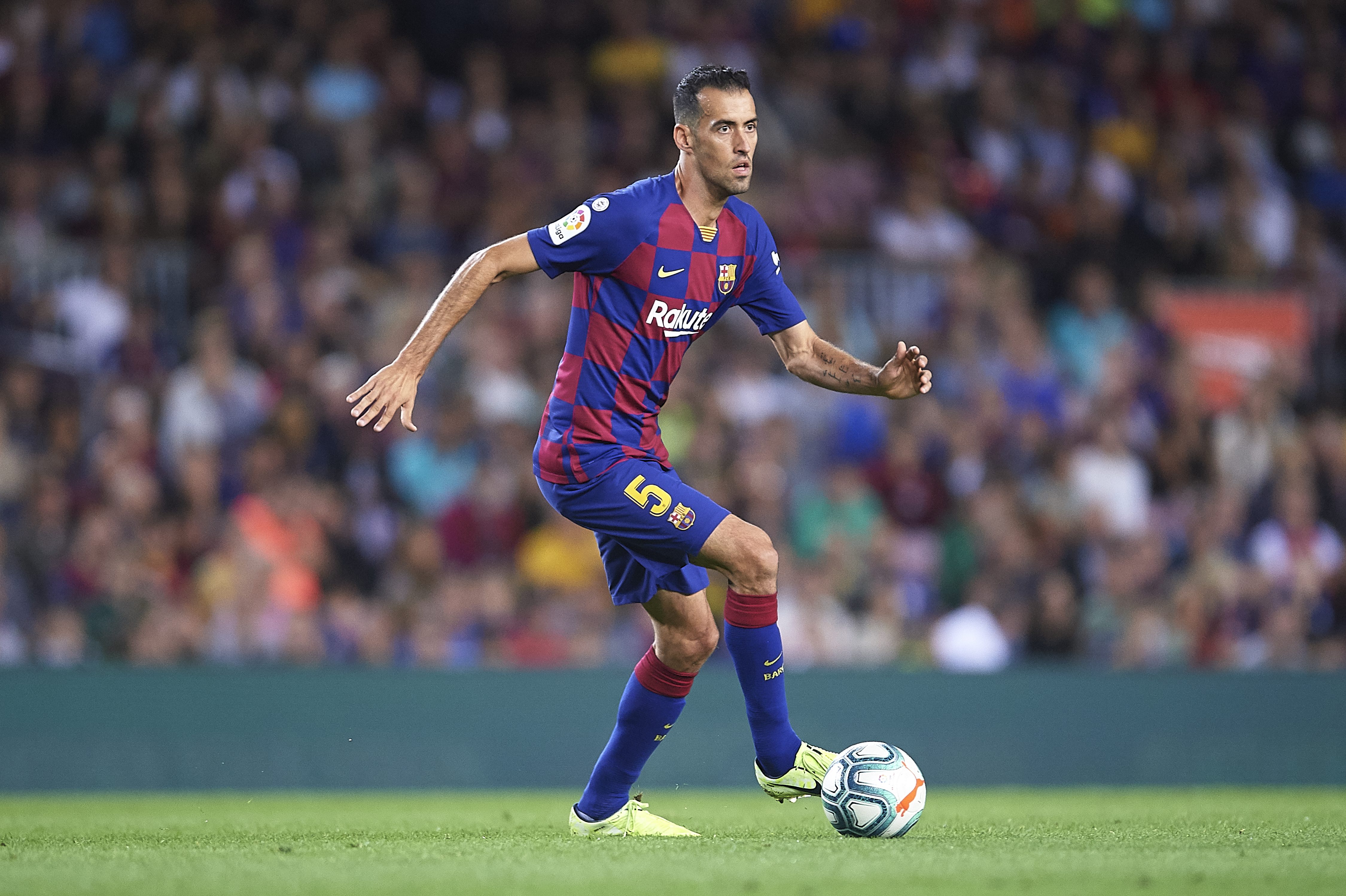 Sergio Busquets is suspended for the trip to Balaidos (Photo by Aitor Alcalde/Getty Images)