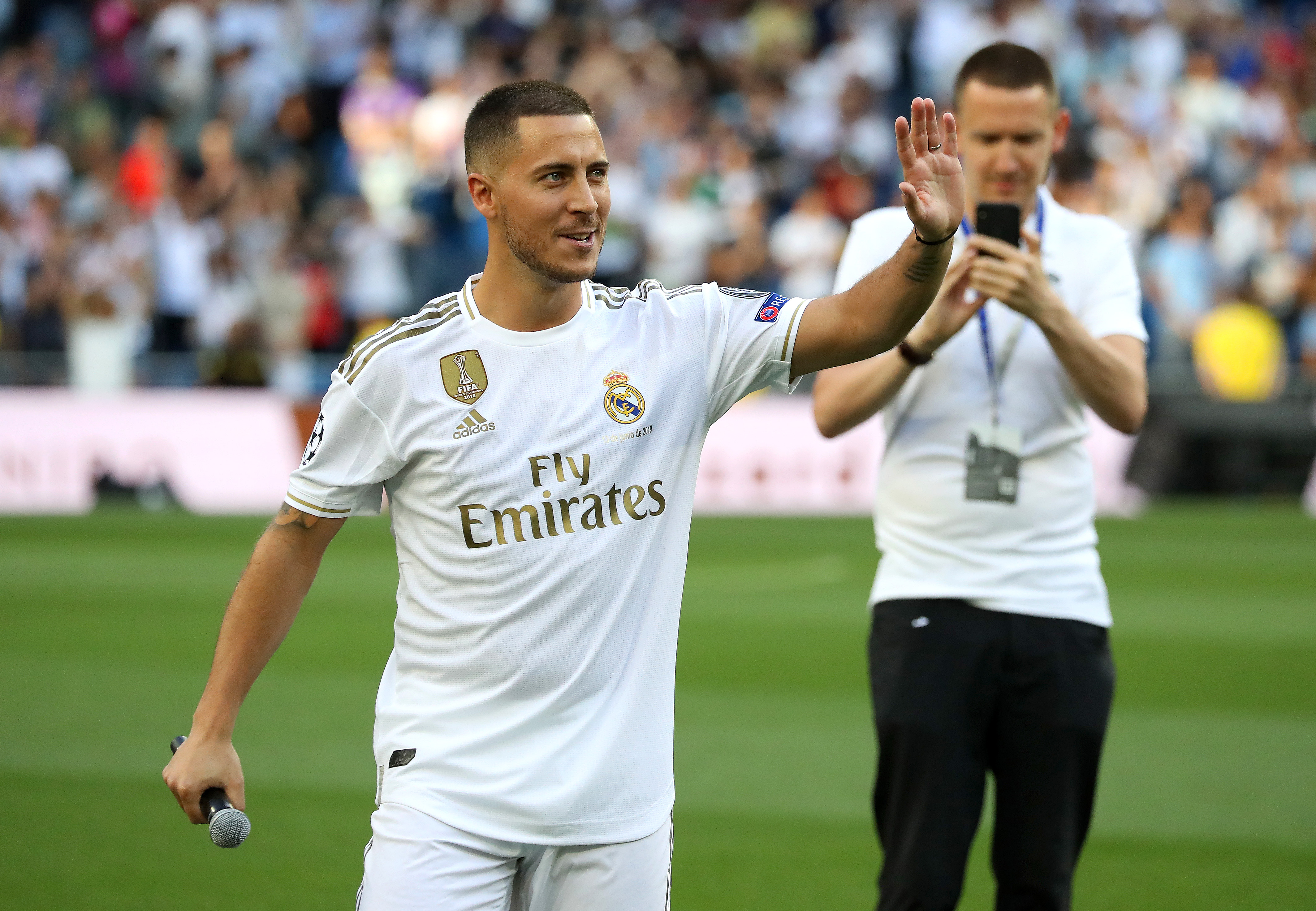 Hazard signs for Real Madrid at last! (Photo by Angel Martinez/Getty Images)