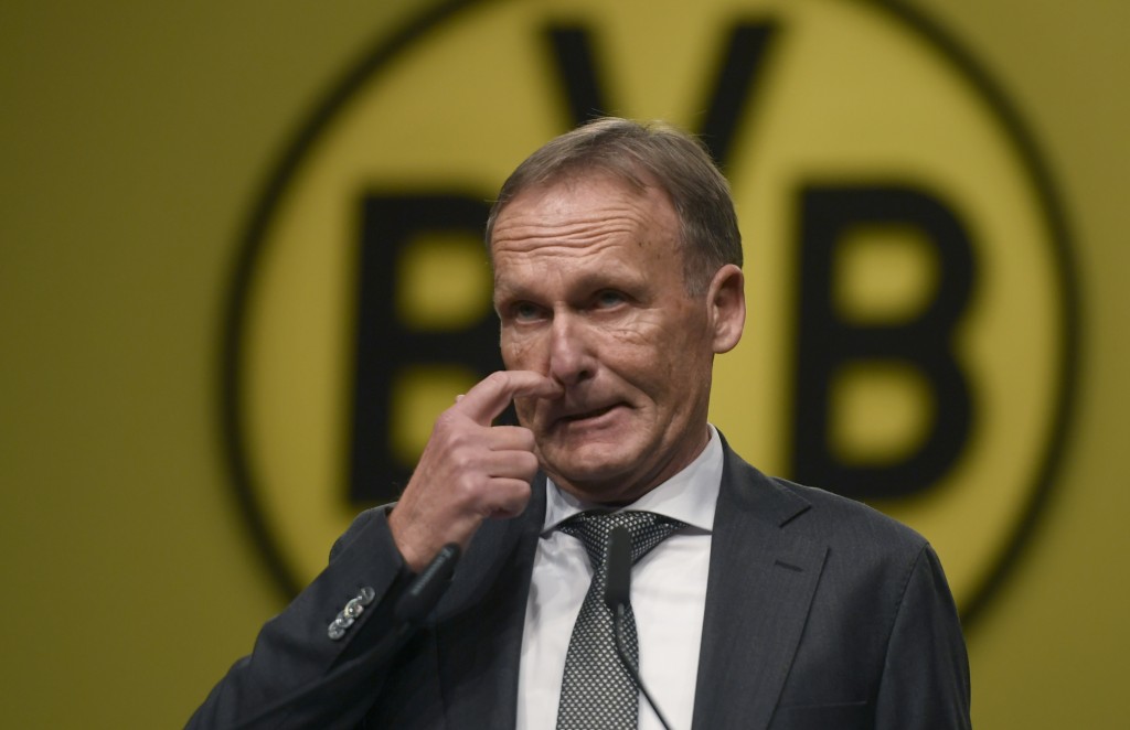 Hans-Joachim Watzke, manager of German first division Bundesliga football club Borussia Dortmund, gives a speech during the club's annual general meeting in Dortmund, western Germany, on November 24, 2019. (Photo by INA FASSBENDER / AFP) (Photo by INA FASSBENDER/AFP via Getty Images)