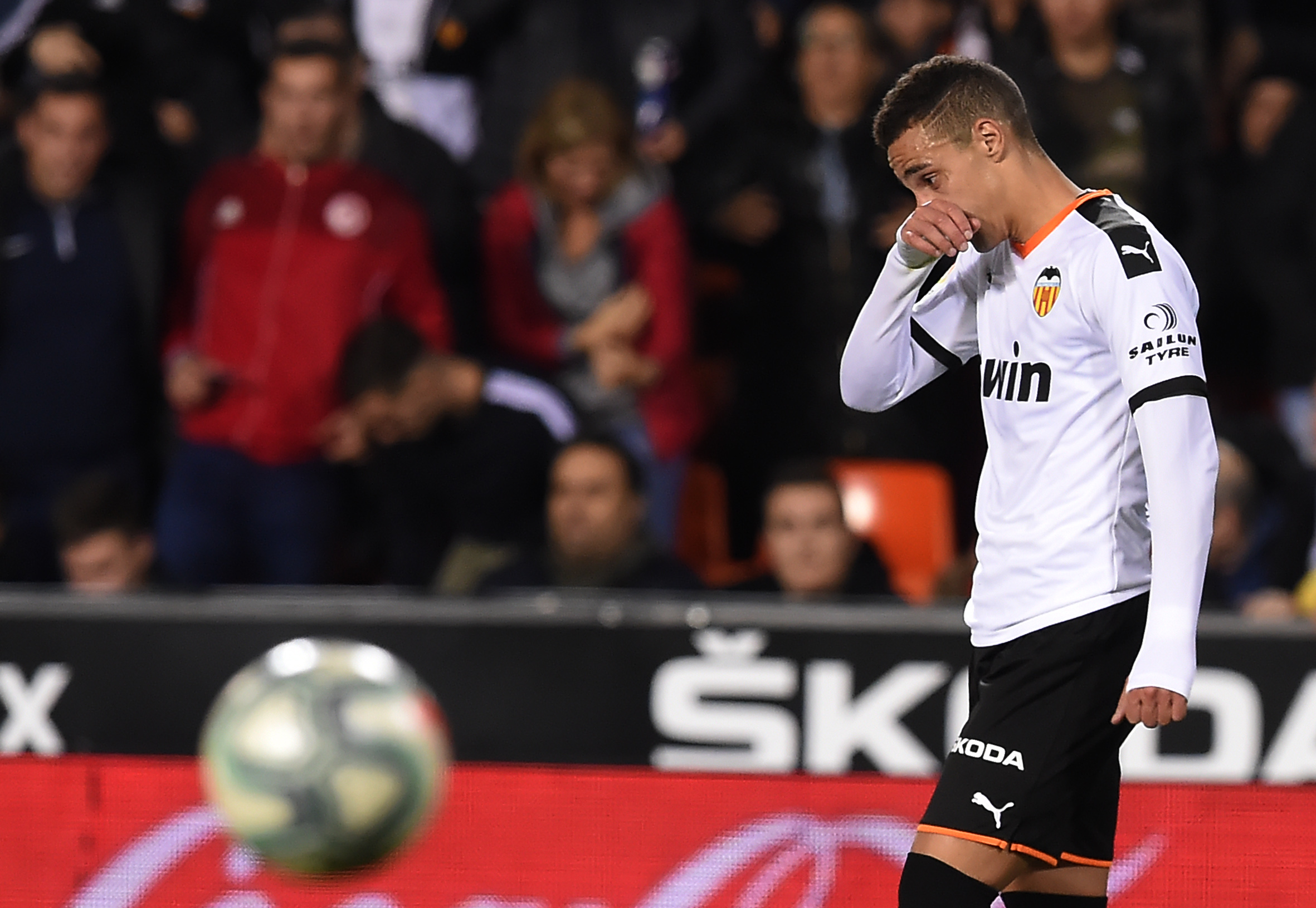 Rodrigo on his way to Barcelona? (Photo by JOSE JORDAN/AFP via Getty Images)