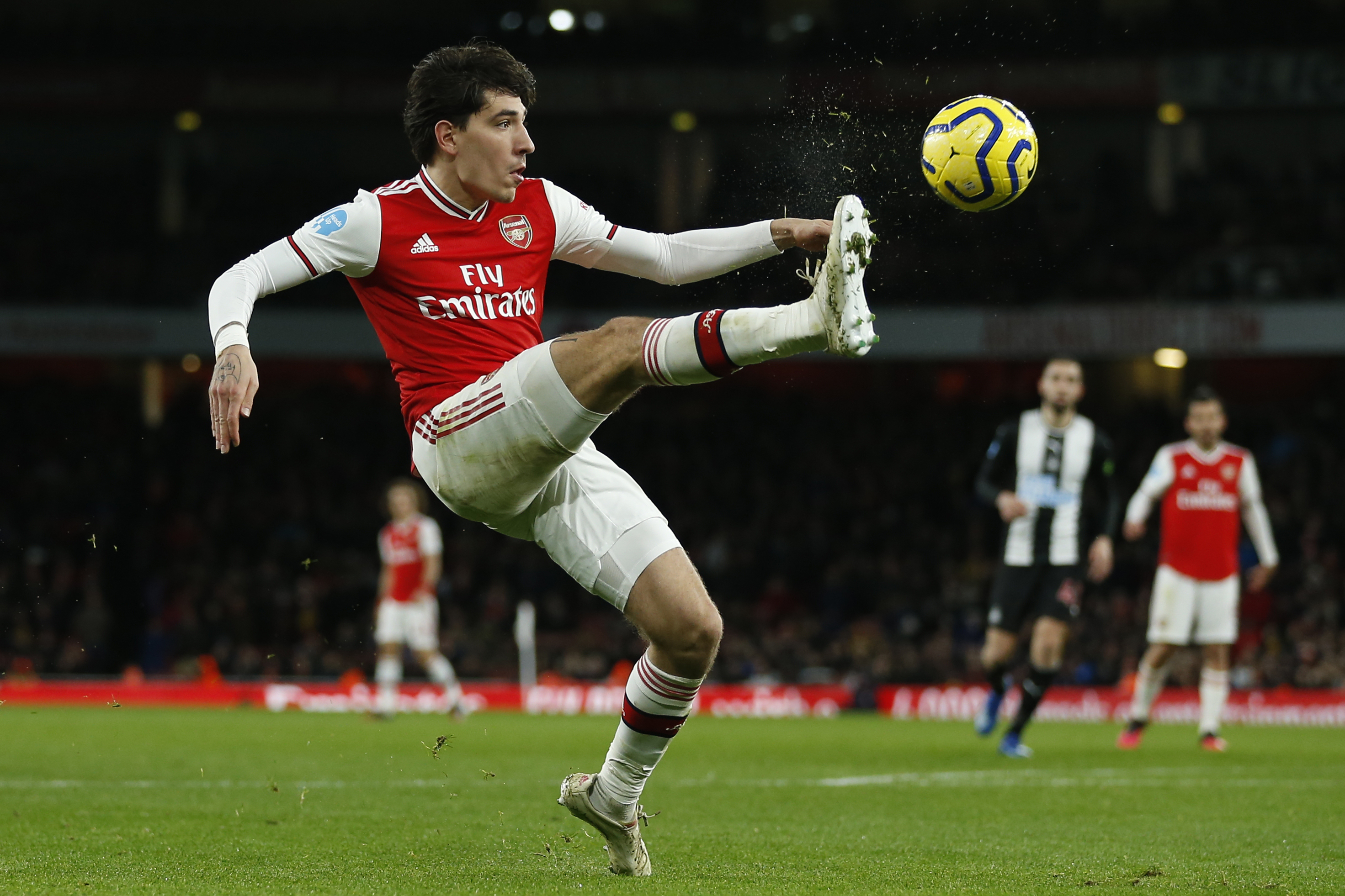 Hector Bellerin opens up on decision to take pay cut in order to leave  Arsenal, Football